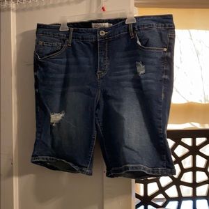 Torrid distressed jean shorts size 20